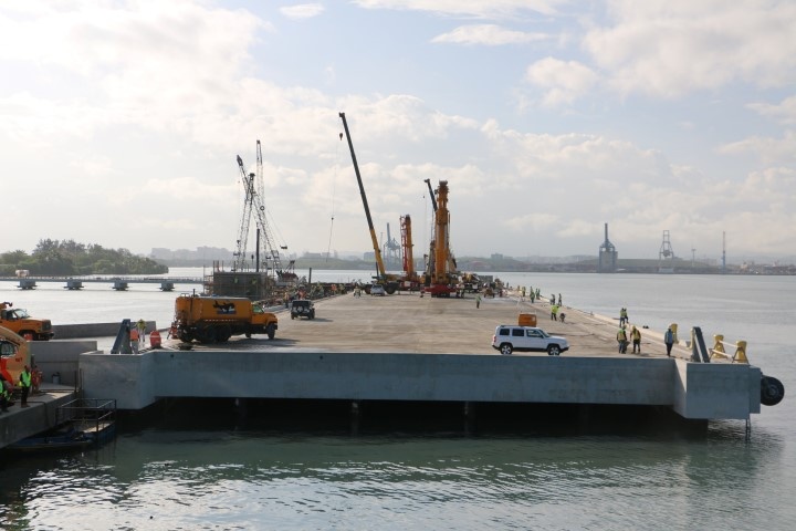 8b. Height of pier - IMG_6814 (Small).jpg